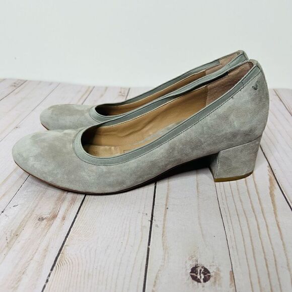 Vionic Natalie Light Gray Suede Block Heels Round Toe - Picture 1 of 11